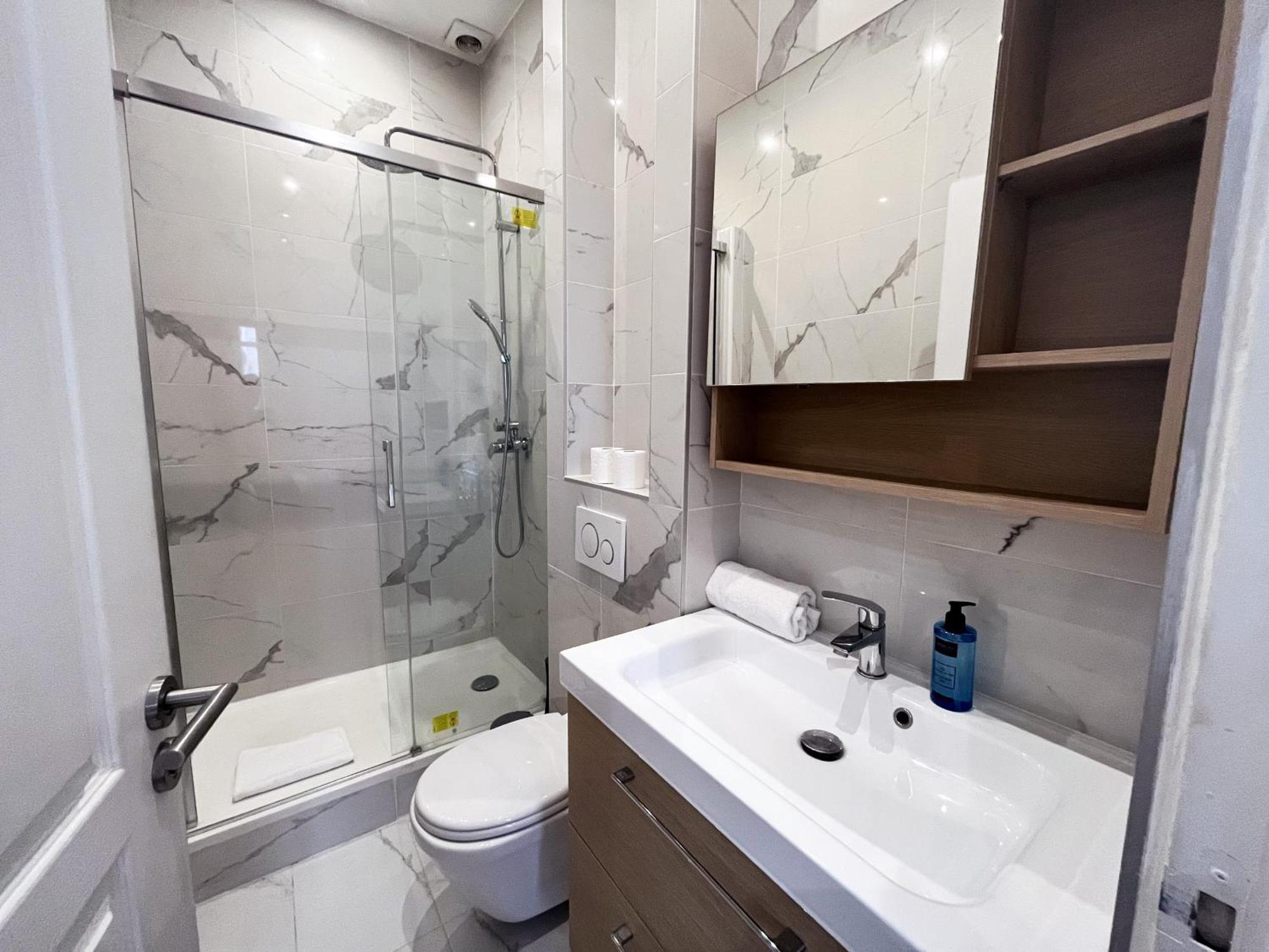 64-Luxury Flat Champs Elysees Париж Екстериор снимка